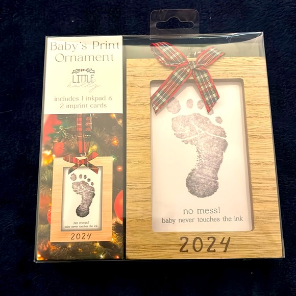 New in package ✨ Baby’s Print Ornament 2024 - Picture 1 of 4